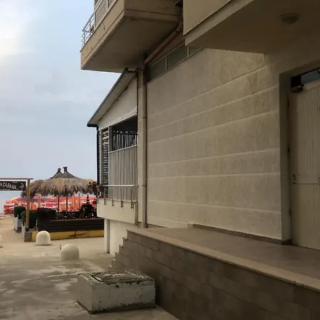 Sun & Sea Apartament *